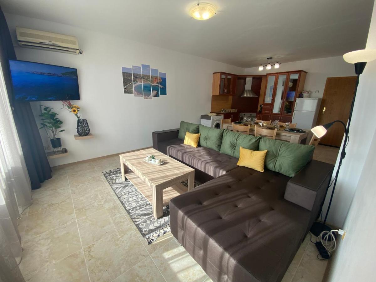 First Line On The Beach Cosy Sea Paradise Apartments Kavarna Eksteriør billede