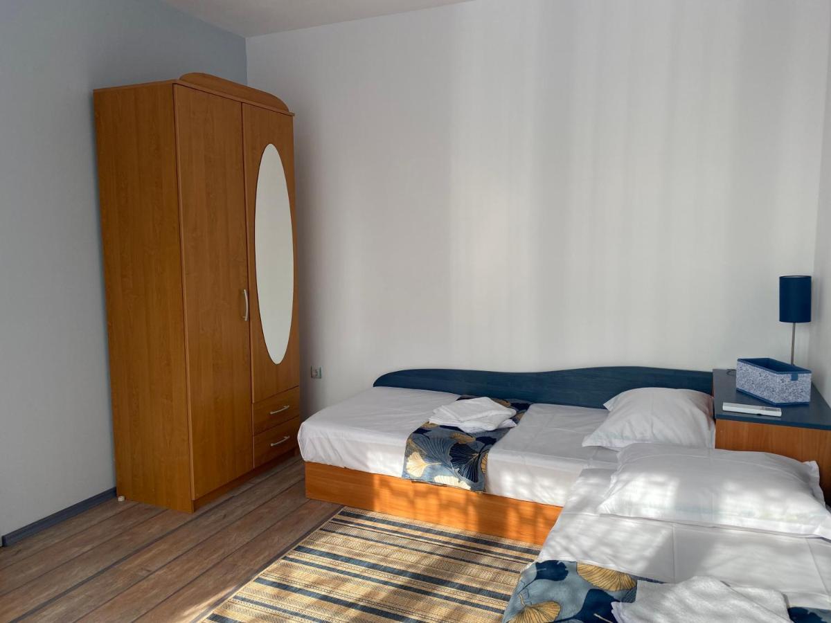 First Line On The Beach Cosy Sea Paradise Apartments Kavarna Eksteriør billede