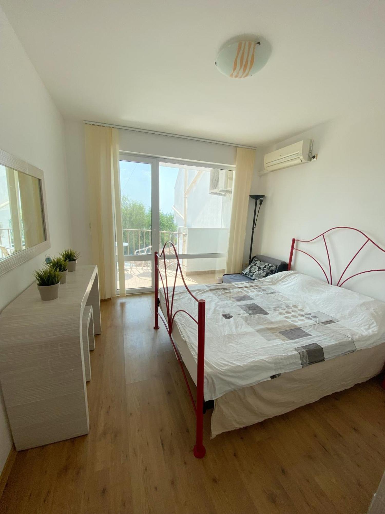 First Line On The Beach Cosy Sea Paradise Apartments Kavarna Eksteriør billede