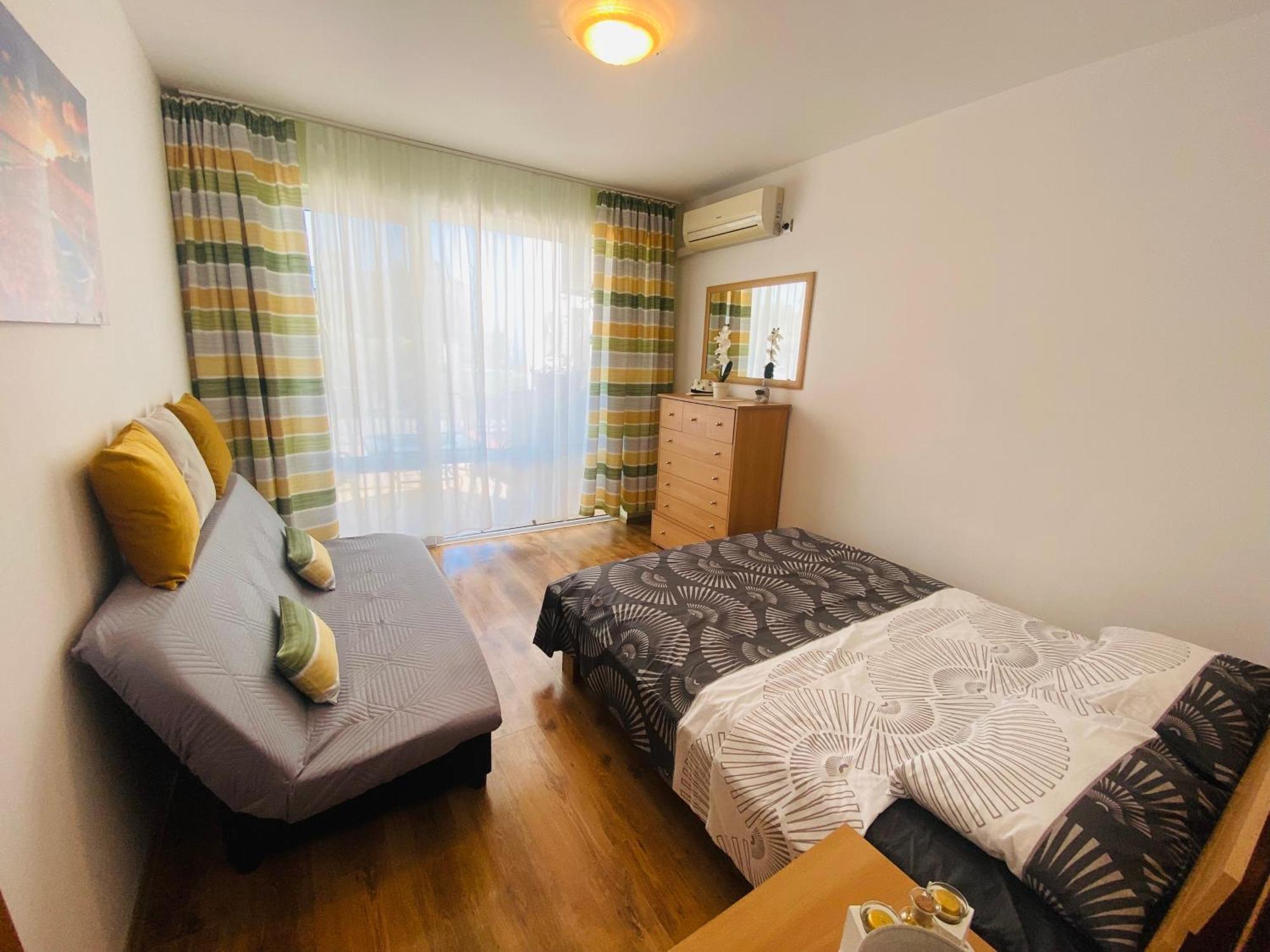 First Line On The Beach Cosy Sea Paradise Apartments Kavarna Eksteriør billede