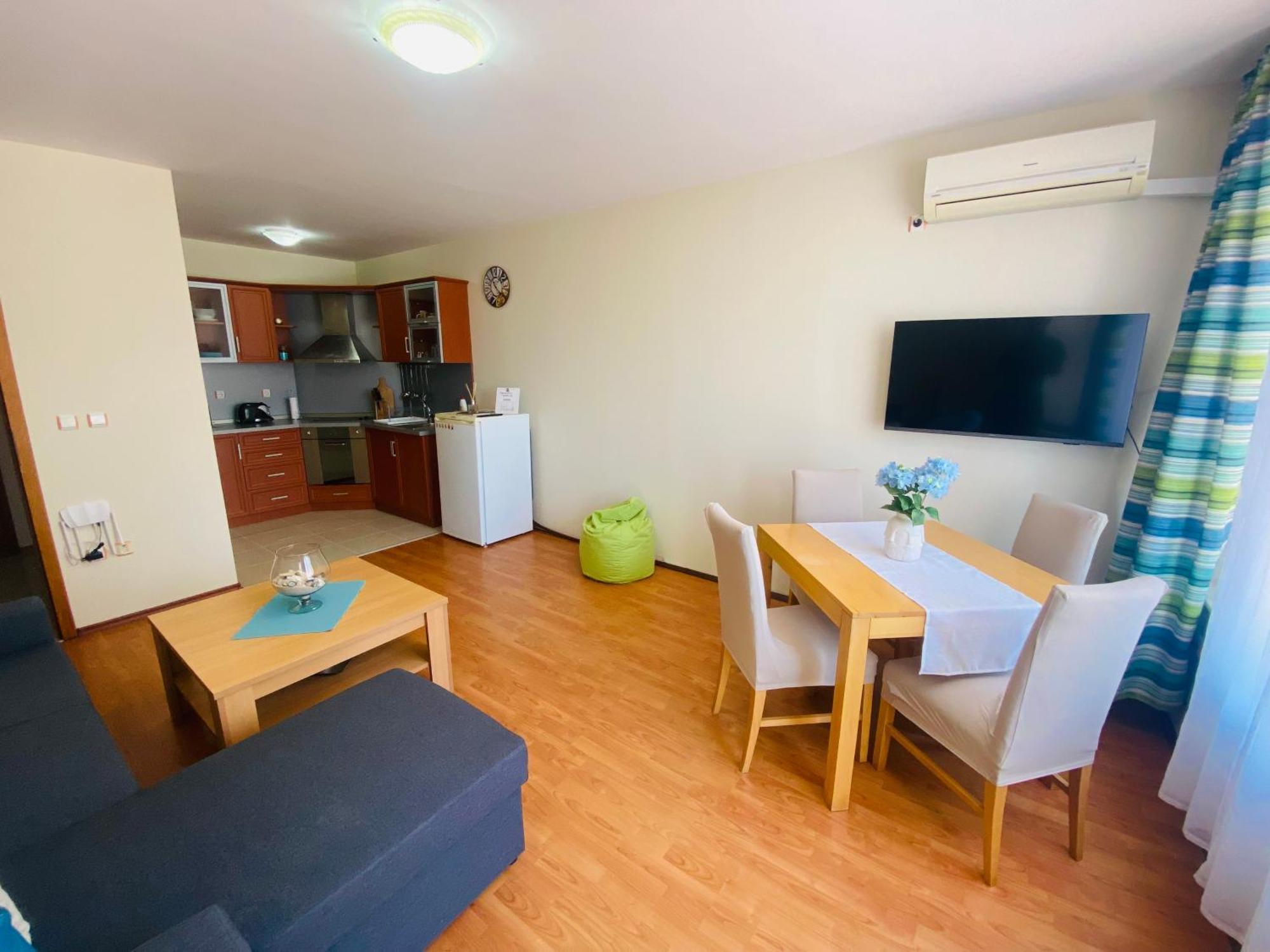 First Line On The Beach Cosy Sea Paradise Apartments Kavarna Eksteriør billede